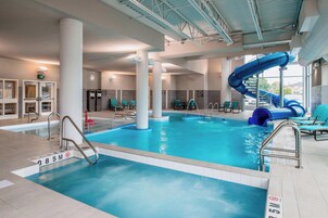 Una piscina techada