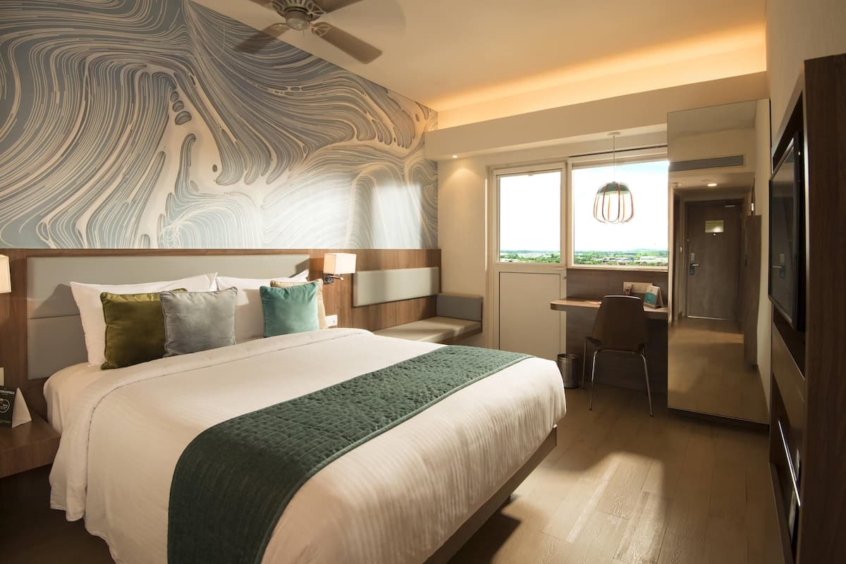 Deluxe Room, 1 Queen Bed