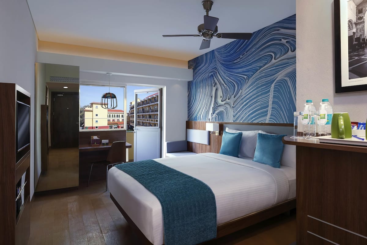 Minibar, in-room safe, desk, soundproofing