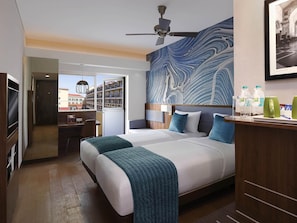 Deluxe Twin Room, 2 Single Beds (Extra Benefits) | Minibar, in-room safe, desk, soundproofing
