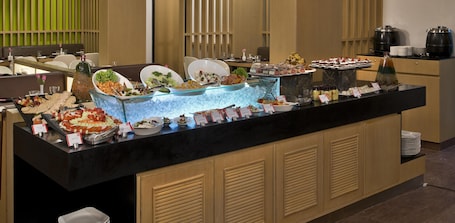 Desayuno (INR 1000 por persona)