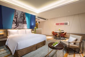 Junior-Suite | Hochwertige Bettwaren, Minibar, Zimmersafe, Schreibtisch