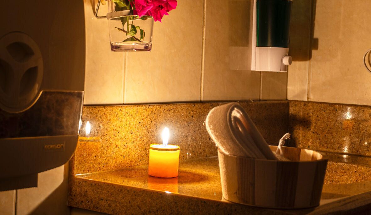 double room | bathroom | shower, free toiletries, hair dryer