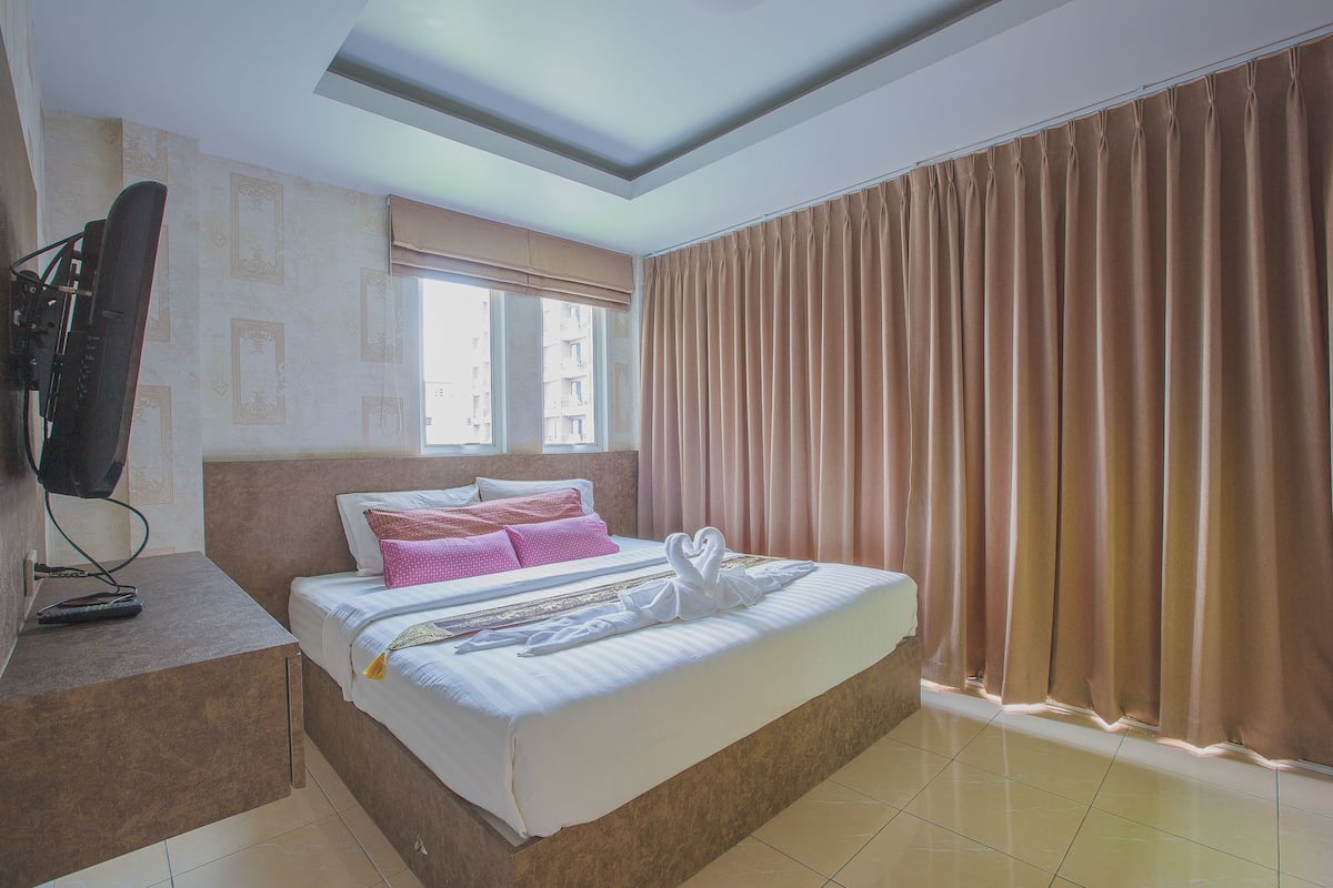 Standard Room | In-room safe, blackout curtains, free WiFi