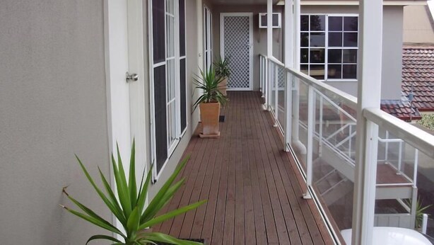 Unclassified image, 1 of 3, button - Redwood Manor Motel Apartments (Warrnambool)