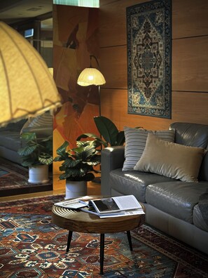 ロビー応接スペース