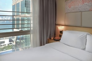 Egyptian cotton sheets, premium bedding, minibar, in-room safe - Eco Tree Hotel Sheung Wan (Hong Kong)