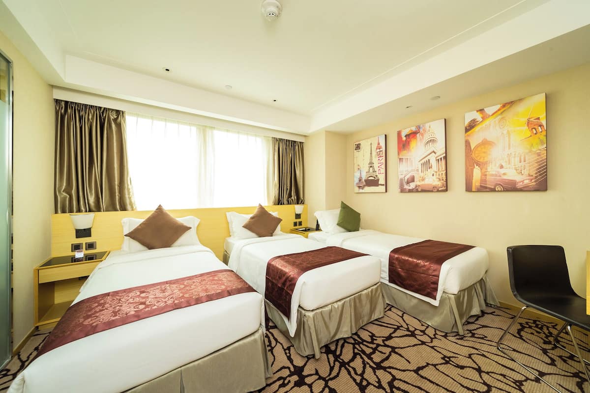 Egyptian cotton sheets, premium bedding, minibar, in-room safe
