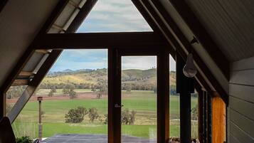 Cabin | Living area | Fireplace