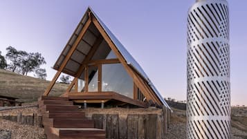 Cabin | Premium bedding, pillow-top beds, minibar, individually decorated
