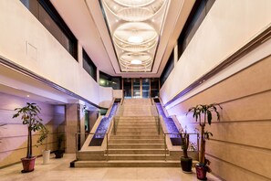 Nightclub - Hotel Tirol (Seoul)