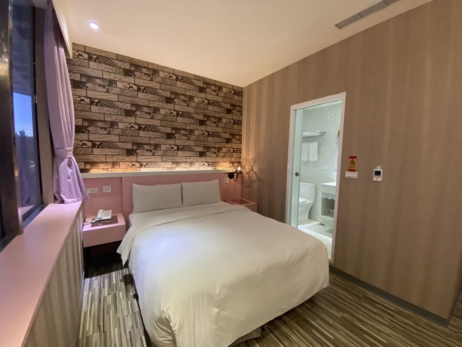 Photo - 191 Hotel