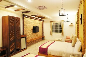 Club Quadruple Room | Rollaway beds, free WiFi - Sin Sin Hotel III (Hengchun)
