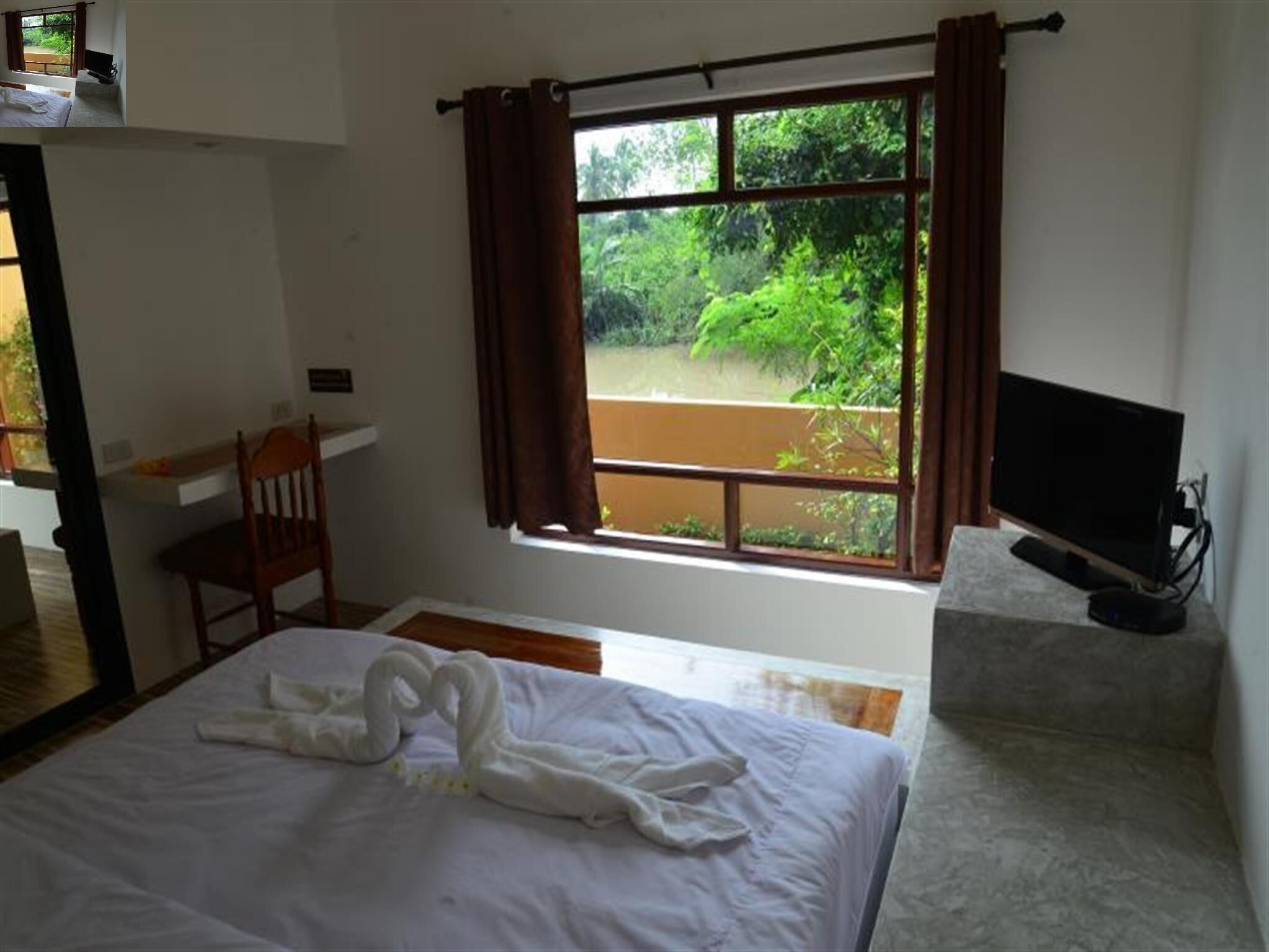 One-Bedroom House (Canal)  | Desk, blackout drapes, rollaway beds, free WiFi