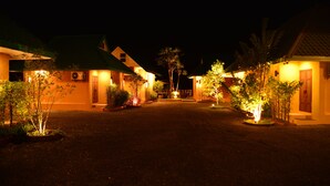 Courtyard - Sucholtee Resort (Surat Thani)