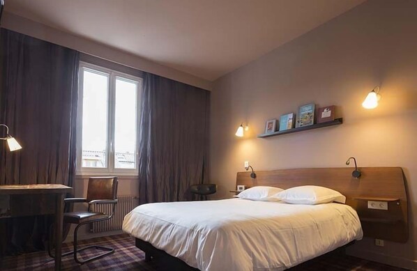 Desk, soundproofing, iron/ironing board, free cots/infant beds