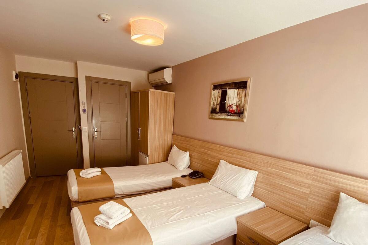 Minibar, coffres-forts dans les chambres, bureau, chambres insonorisées