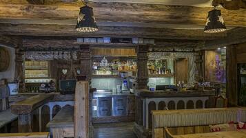 Bar (in der Unterkunft)