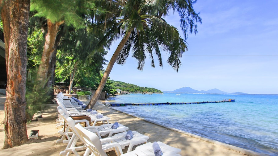 Samed Hideaway Resort