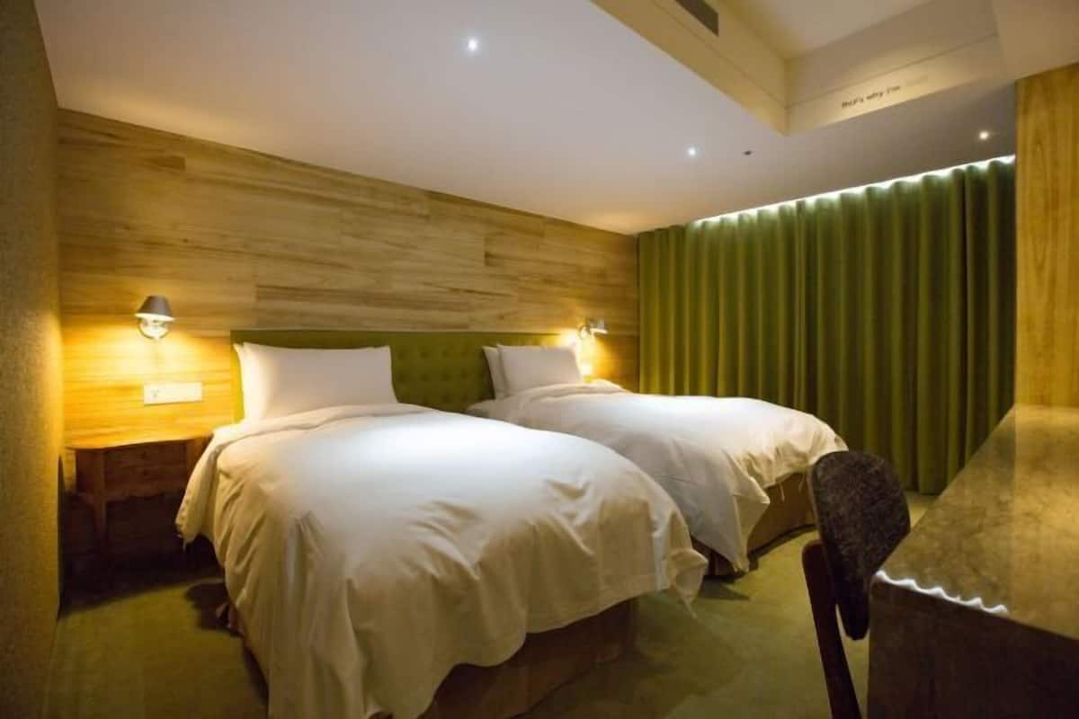 Premium bedding, down duvets, pillow-top beds, in-room safe