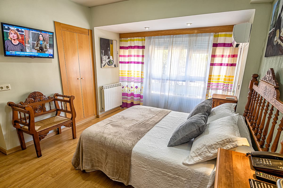Quarto quádruplo família | 1 quarto, individualmente decorados, escrivaninha, cortinas blackout