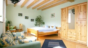 Standard Double Room | In-room safe, desk, soundproofing, cribs/infant beds - Vulkanhotel Balance Selfness (Steffeln)