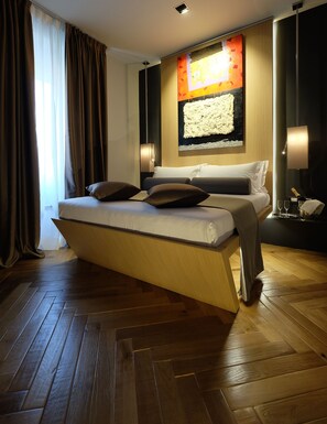 Minibar, in-room safe, desk, soundproofing - Navona Rooms (Rome)