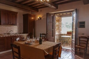 Apartment, 2 Bedrooms | In-room dining - Principe del Trasimeno (Castiglione del Lago)