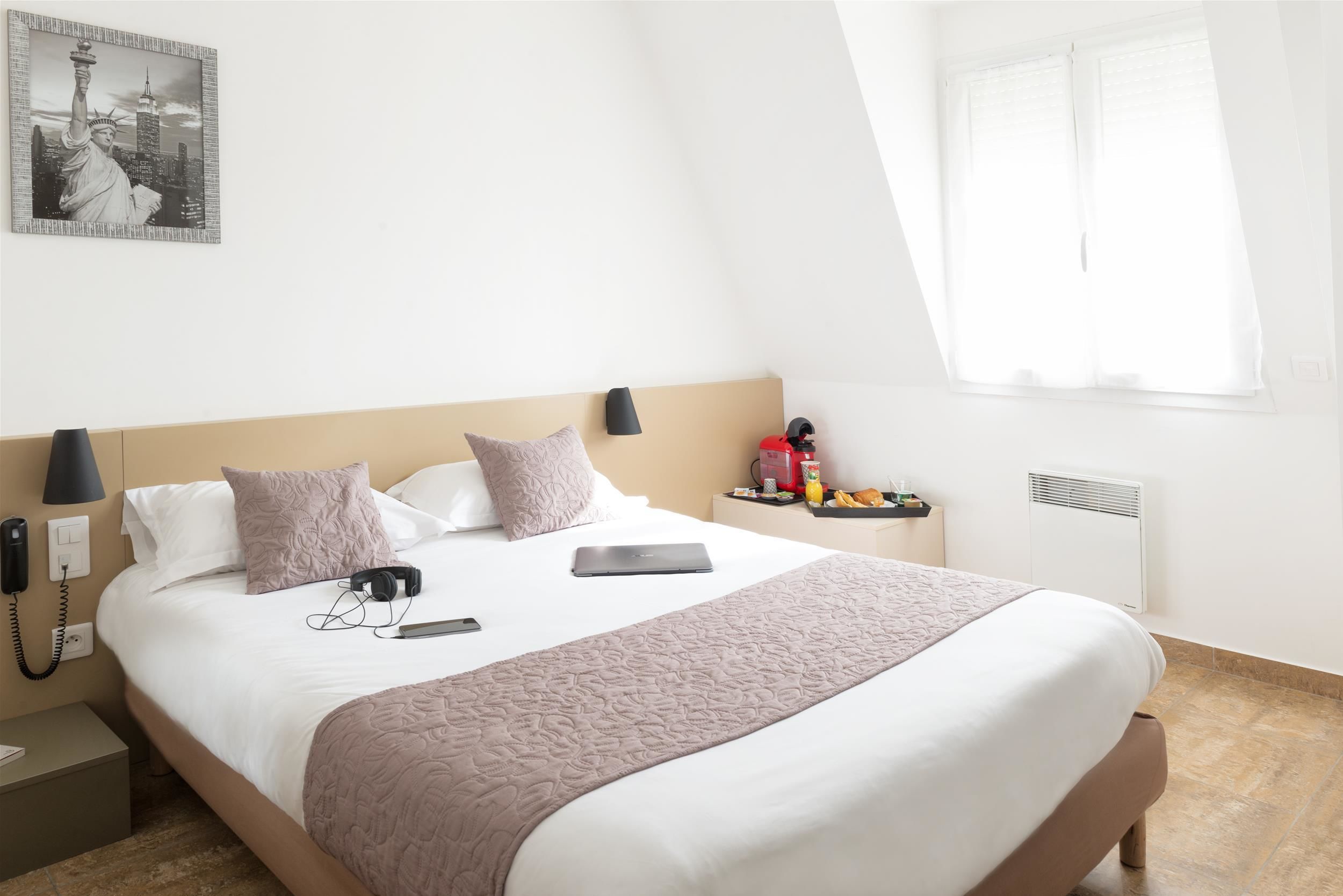 classic double room, 1 double bed | desk, soundproofing, iron/ironing board, free wifi