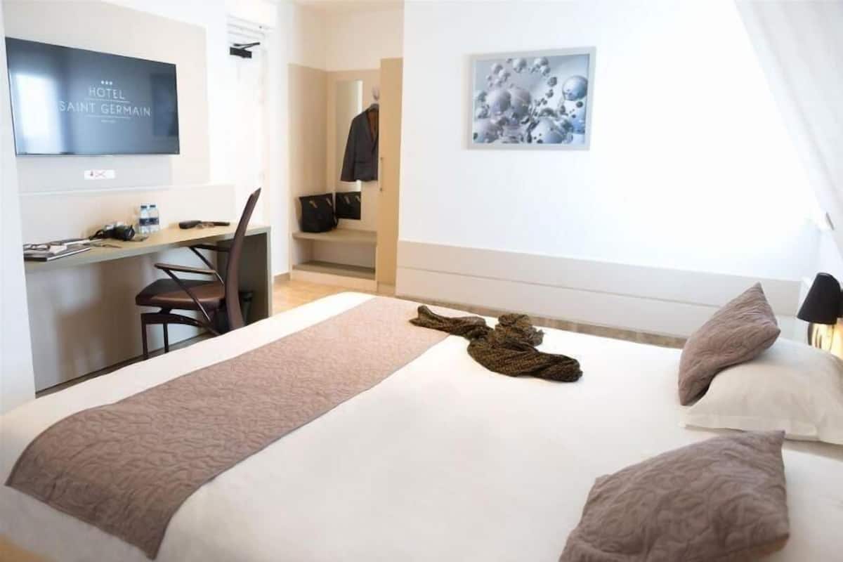 Superior-Doppelzimmer | Schreibtisch, schallisolierte Zimmer, Bügeleisen/Bügelbrett