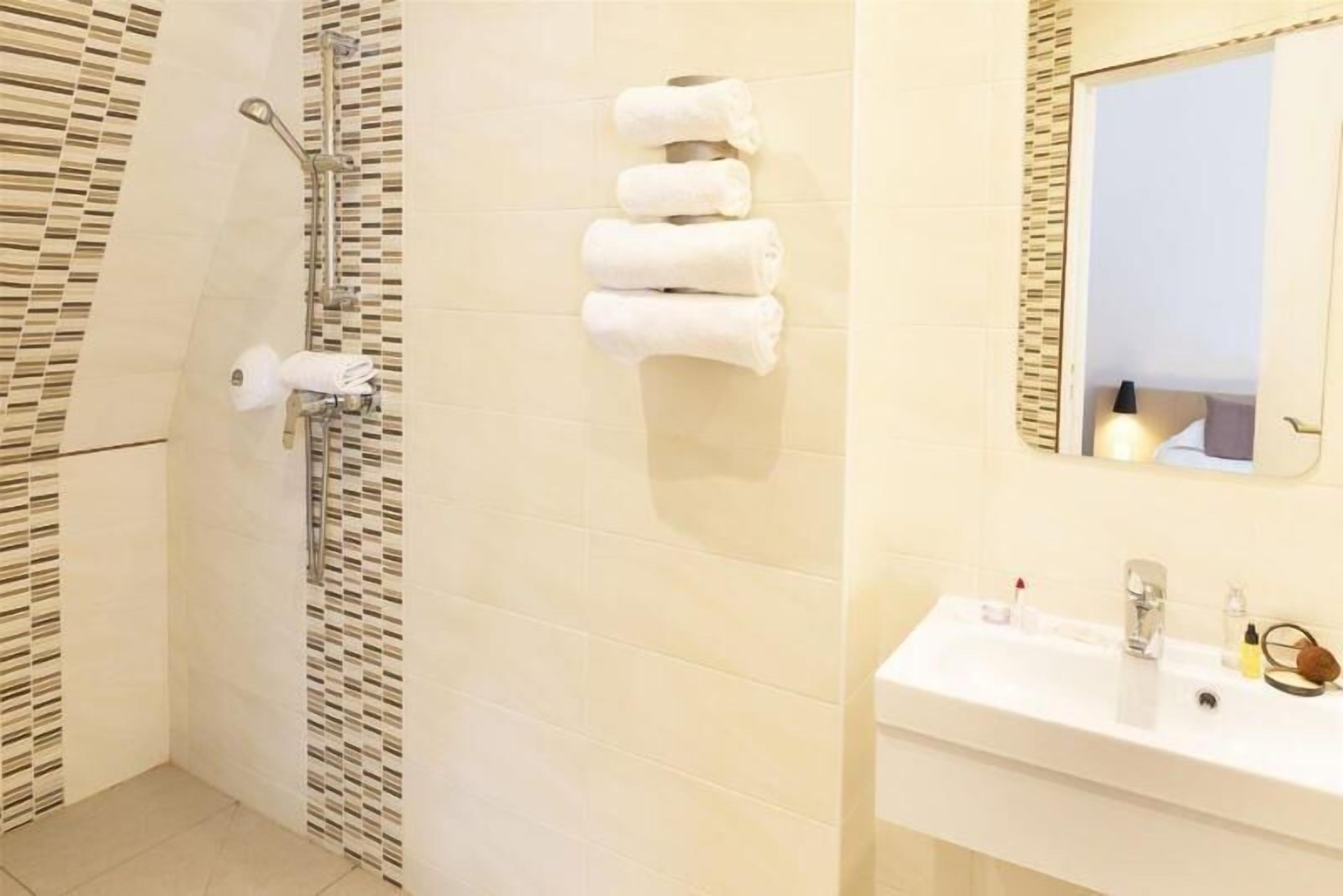 superior double room | desk, soundproofing, iron/ironing board, free wifi