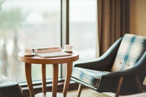 디럭스 트윈룸 | 객실 내 금고, 암막 커튼, 무료 WiFi, 침대 시트