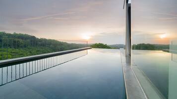 1 Bedroom Suite Private Pool | Premium bedding, minibar, in-room safe, desk