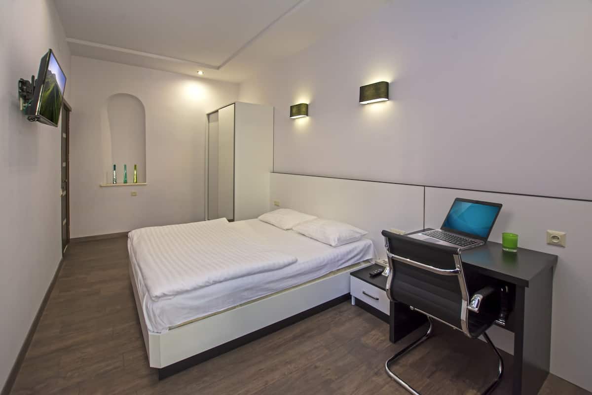 1 bedroom, minibar, in-room safe, blackout curtains