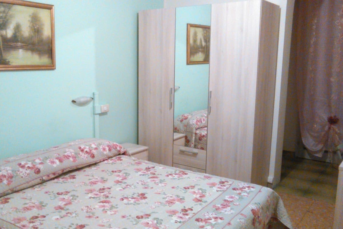 Desk, iron/ironing board, rollaway beds, free WiFi