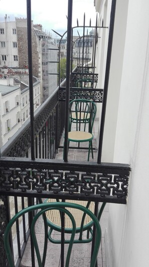 Twin Room | Balcony