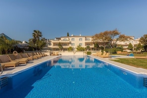 Indoor pool, outdoor pool