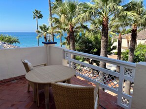 Minibar, in-room safe, blackout curtains, free WiFi