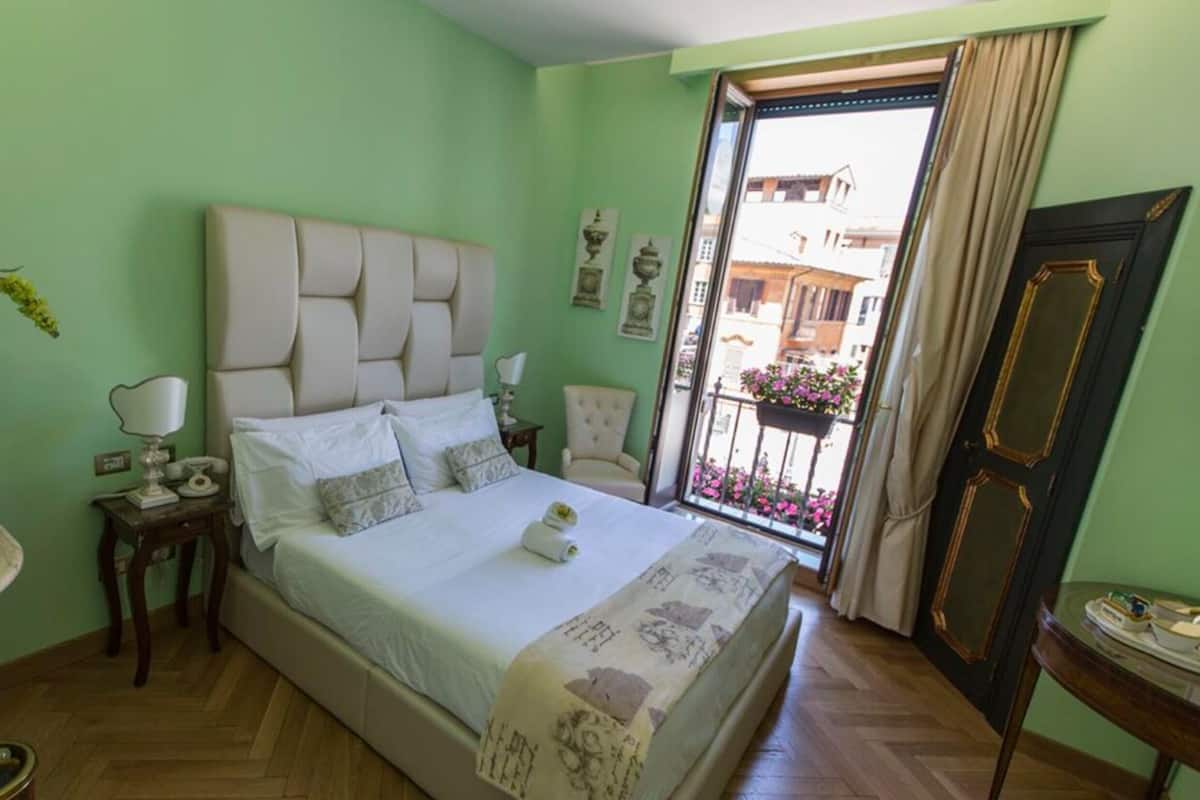 1 habitación, ropa de cama de alta calidad y minibar