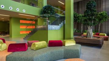 Ruang istirahat di lobi