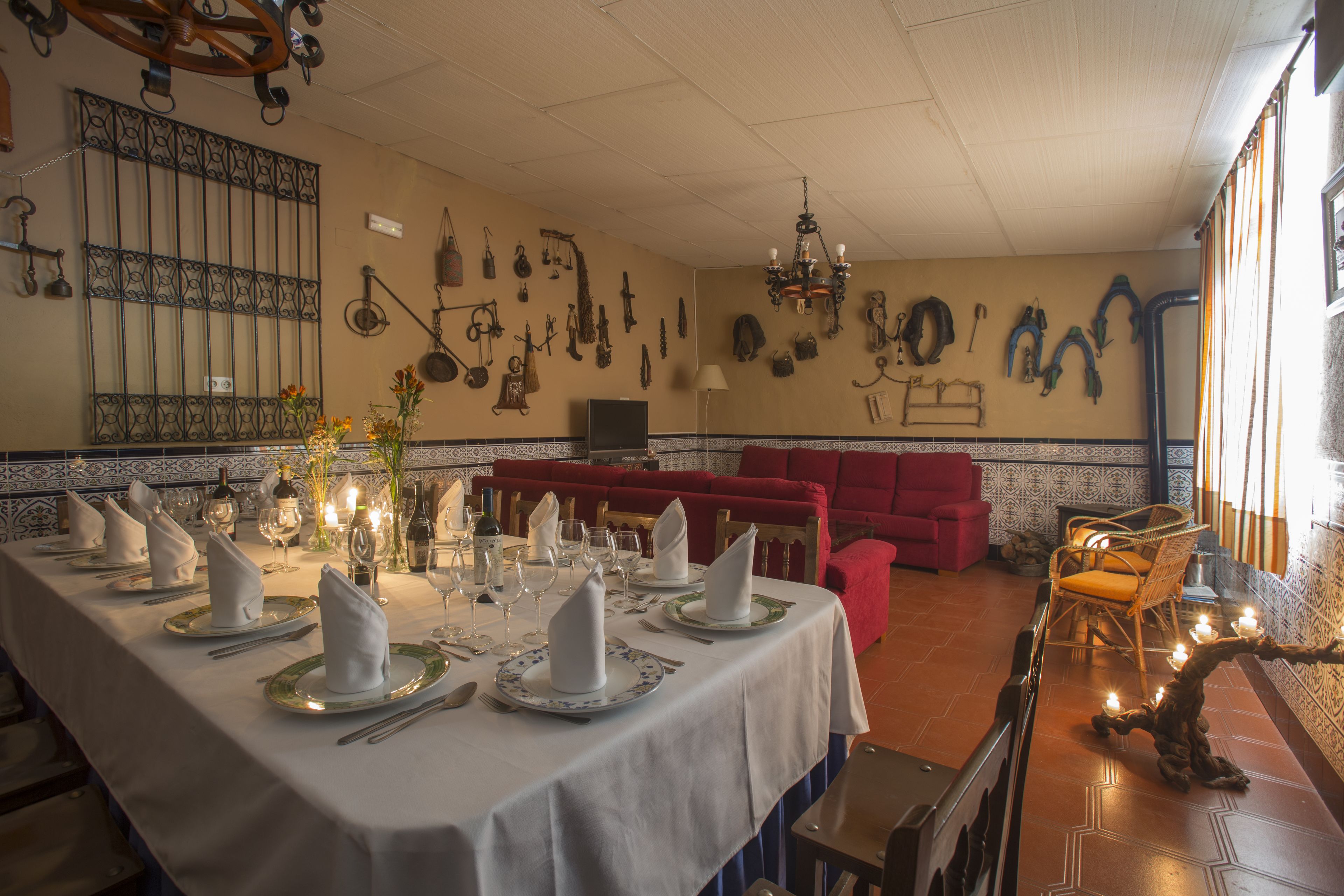 breakfast and dinner served, mediterranean cuisine