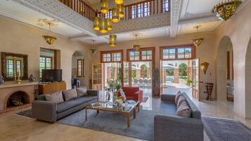 Plasma TV, fireplace, DVD player