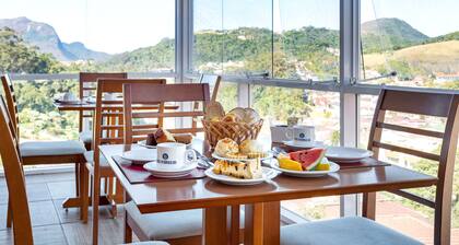 Hotel Petropolis Inn