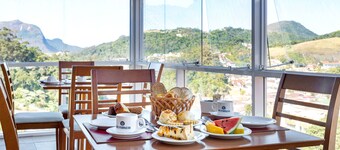 Hotel Petropolis Inn