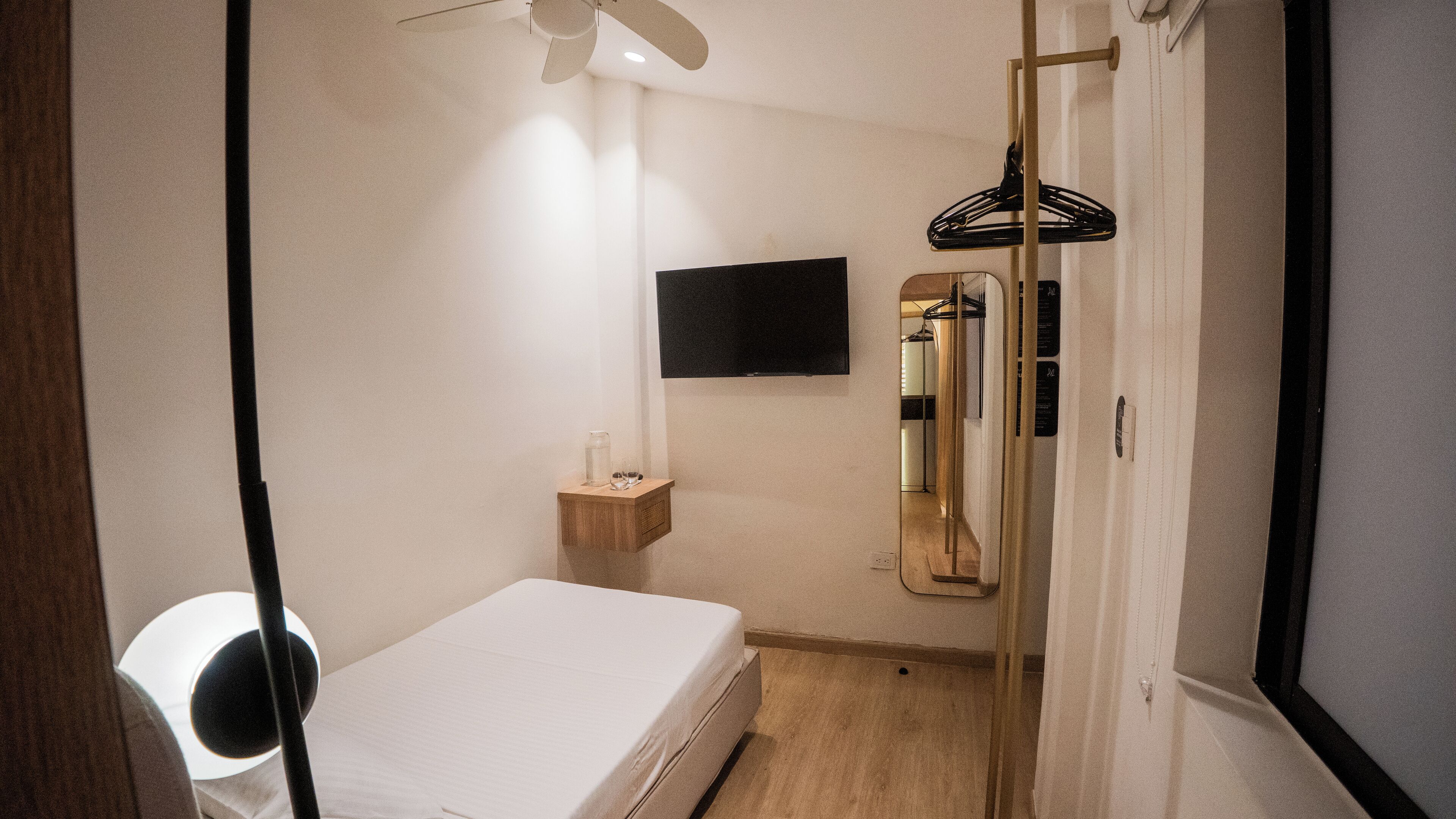 Caja de seguridad en la habitación, wifi gratis y ropa de cama 