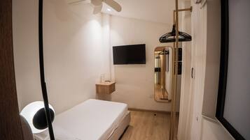 In-room safe, free WiFi, bed sheets