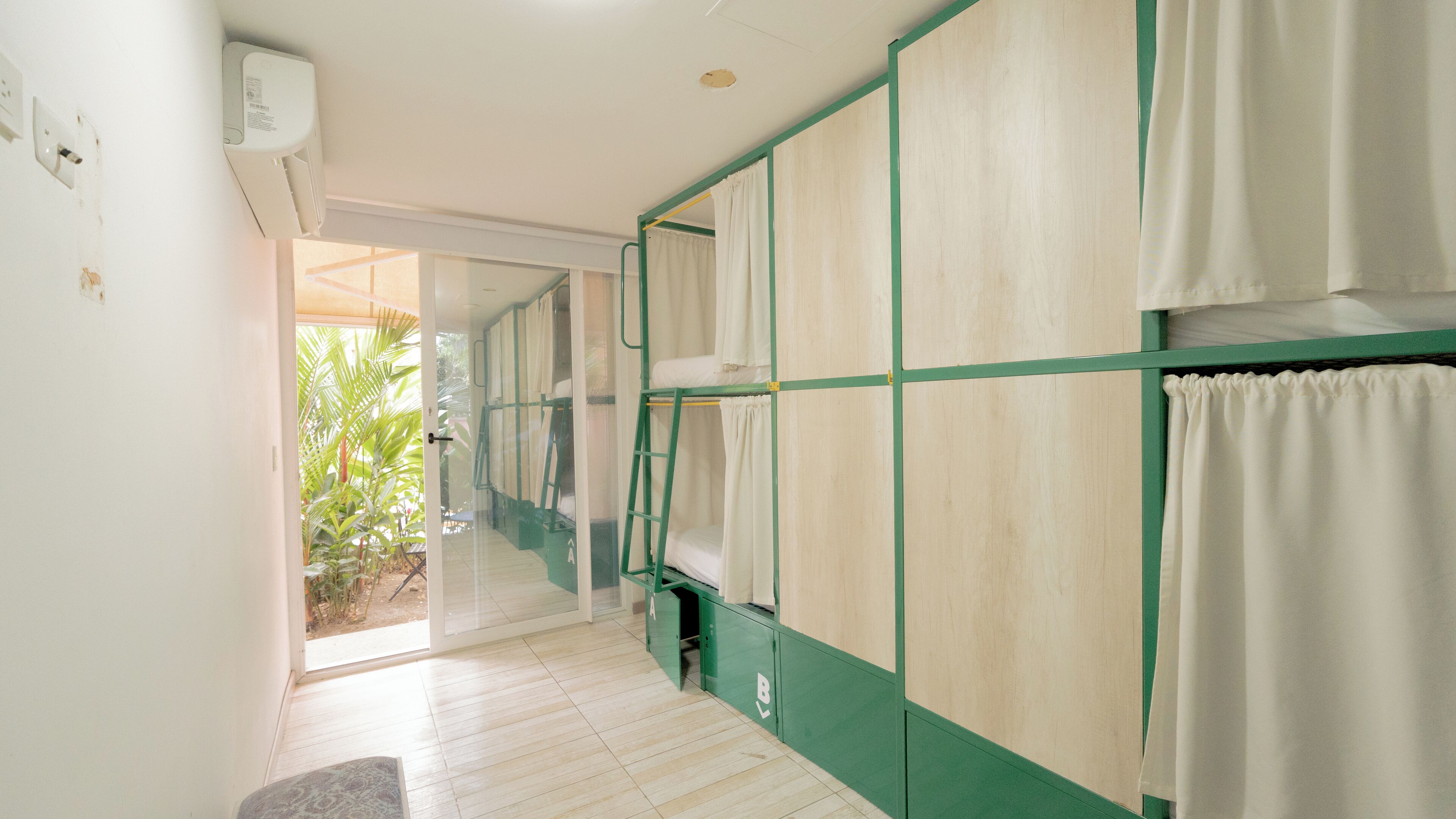 In-room safe, free WiFi, bed sheets