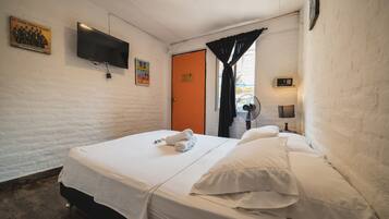 In-room safe, free WiFi, bed sheets