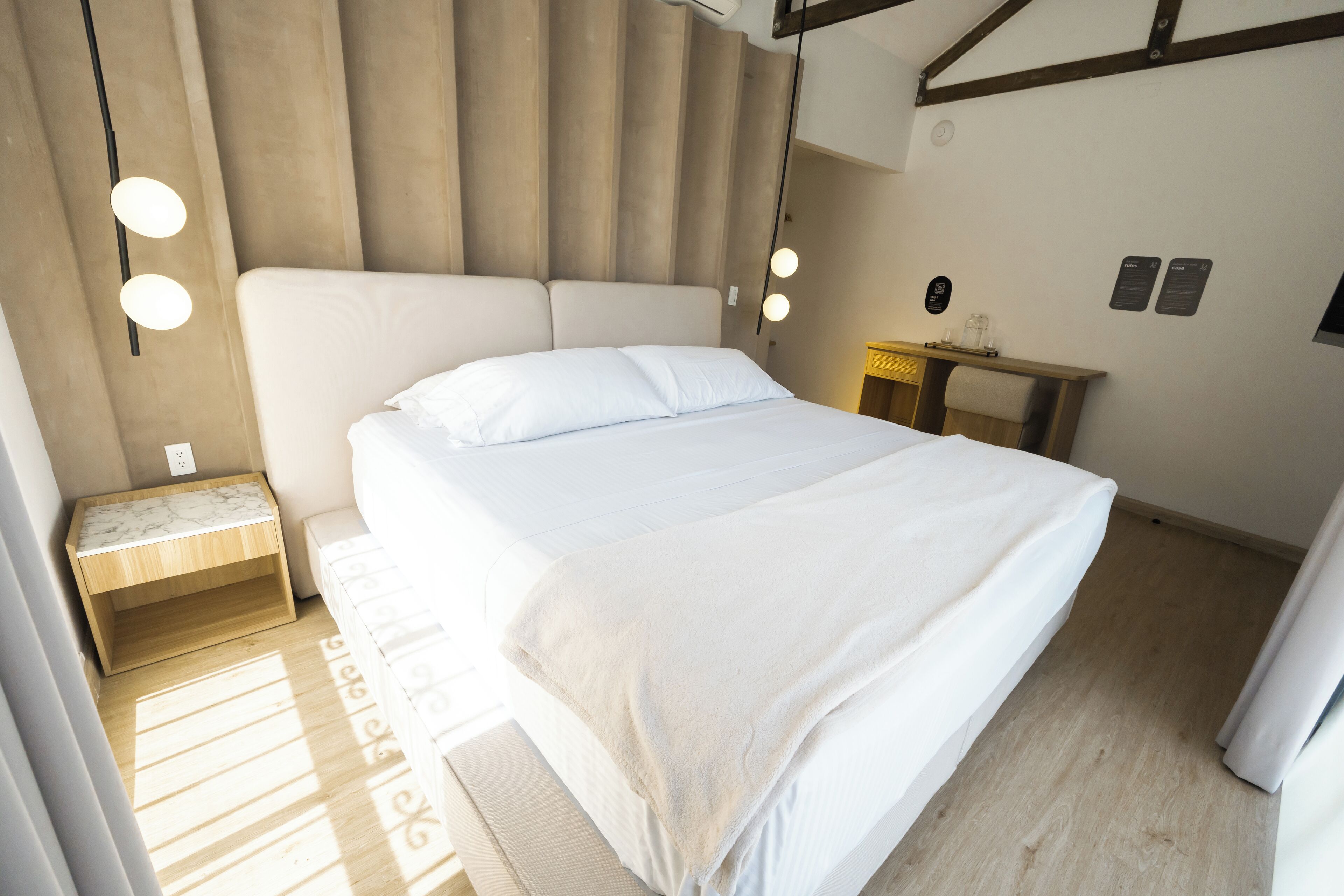 In-room safe, free WiFi, bed sheets