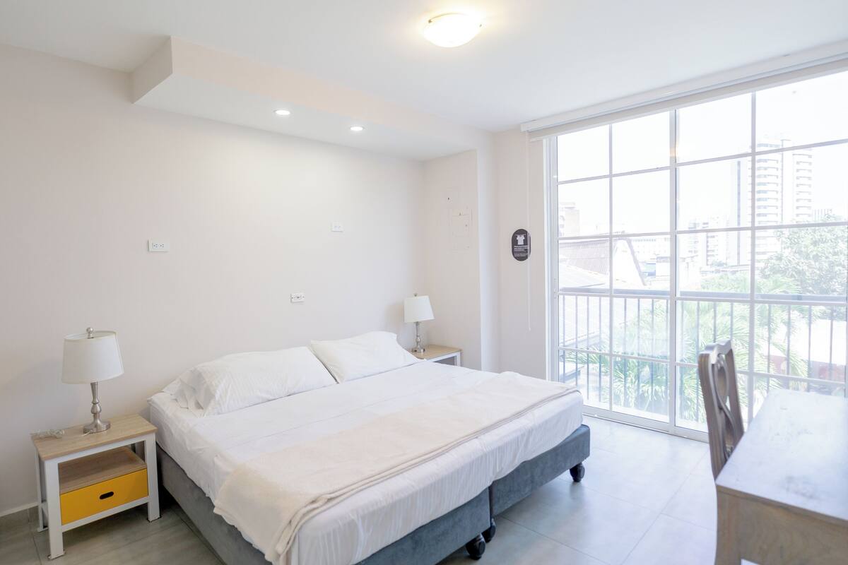 In-room safe, free WiFi, bed sheets